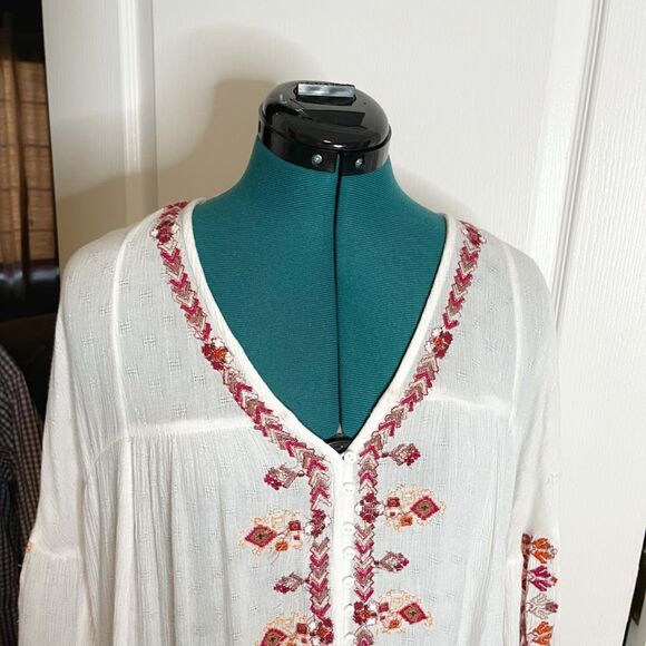 Free People Arianna Embroidered Button V Neck Ruffle Hem Tunic Peasant Blouse - Picture 8 of 14